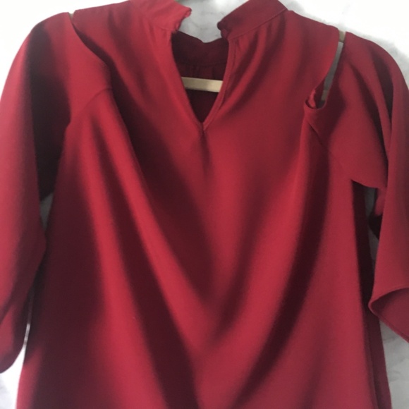 Cold shoulder blouse - Picture 3 of 3